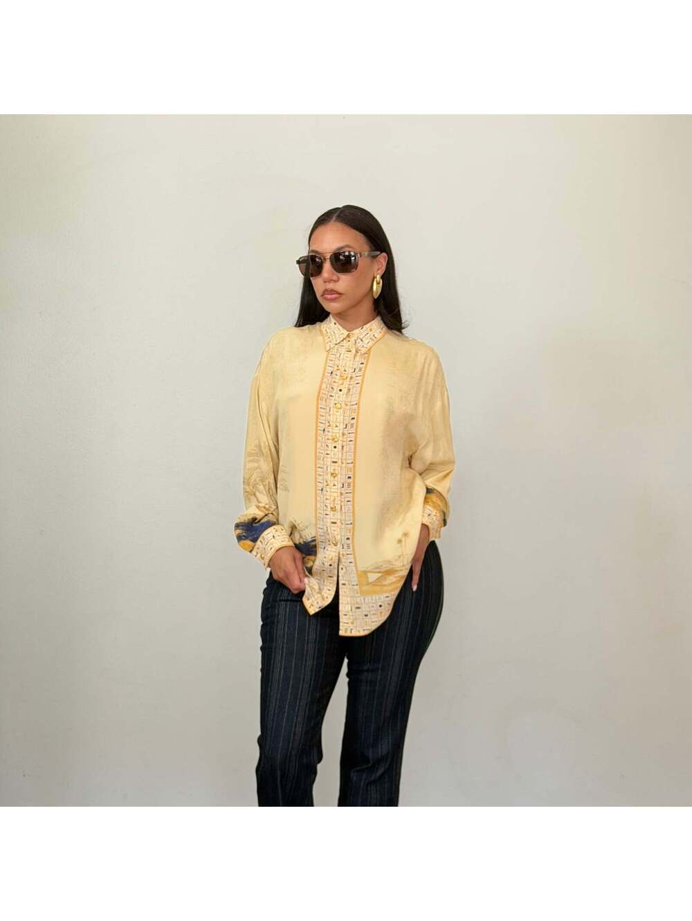 Escada - Picture 4 of 9